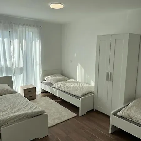 Exklusives Apartment Fuer 5 Personen In Der Naehe Von Frankfurt Hanau Exterior photo